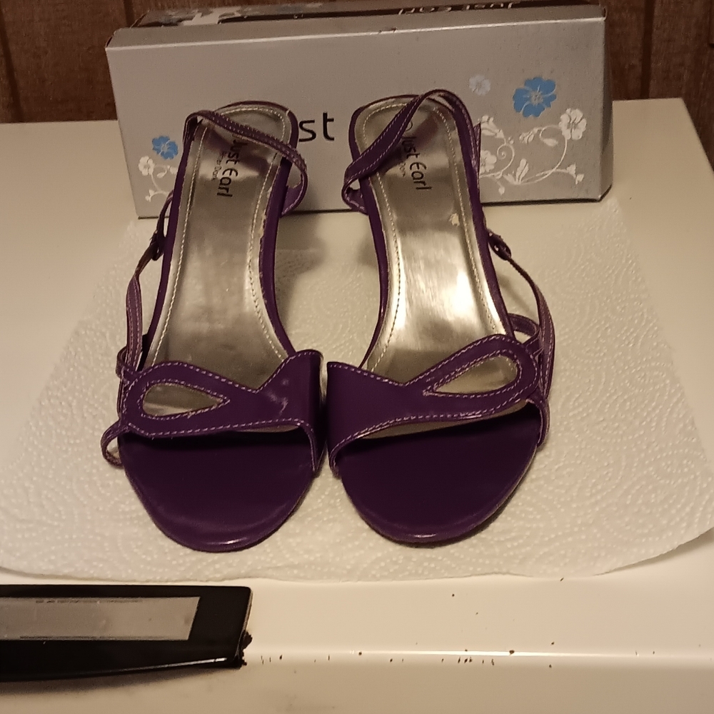 JUST EARL CLARISSA PURPLE LADIES HEELED SANDALS. SIZE 10 M.